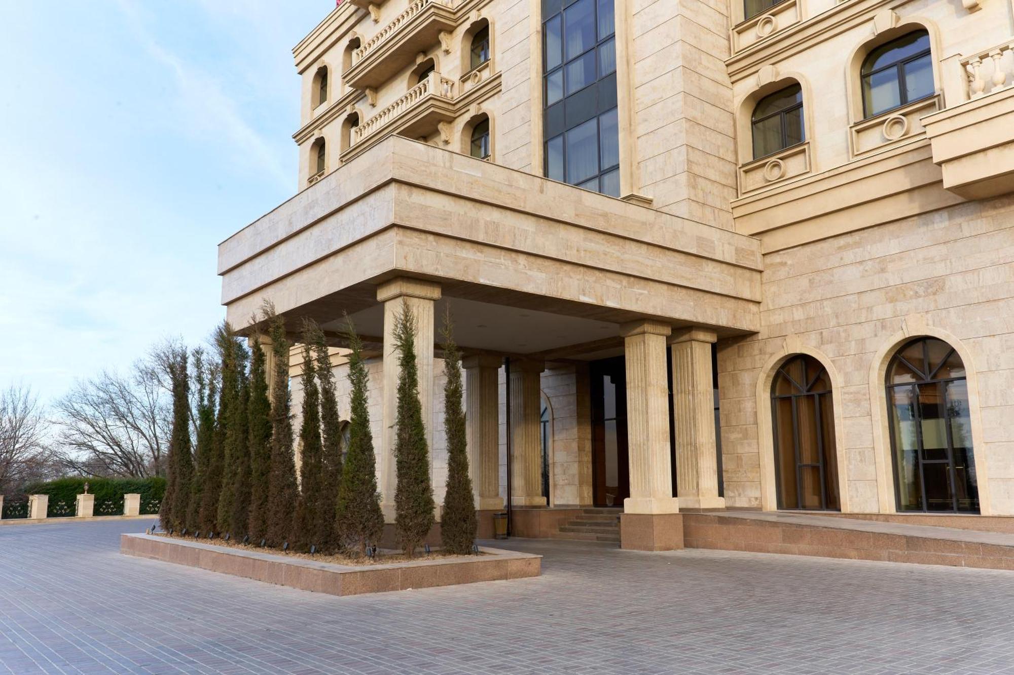 Kainar Hotel Sjymkent Exteriör bild